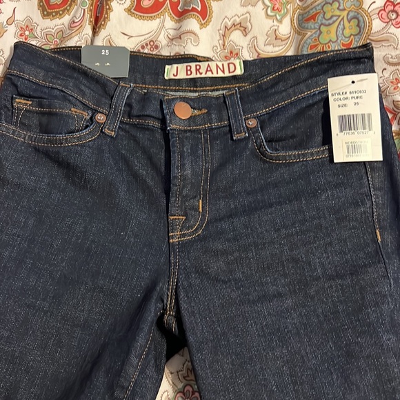🆕 J BRAND Skinny Jeans - Picture 3 of 9